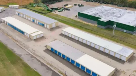 Blocks of multiple storage units