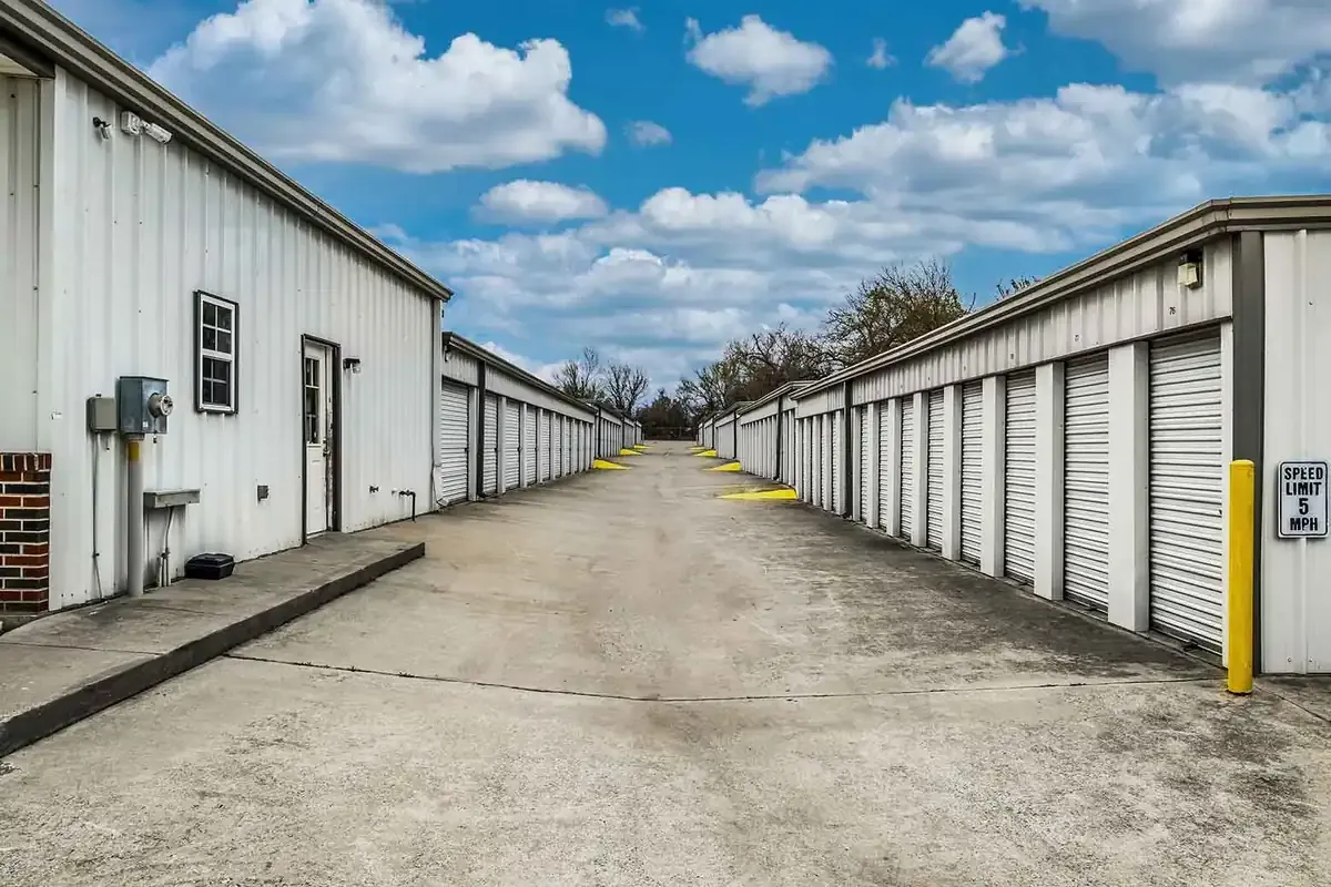 Drive up units at KO Storage