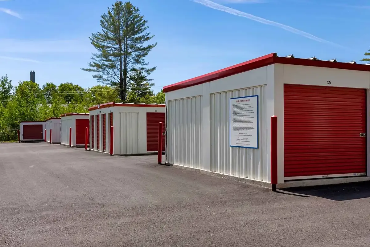Drive up units at KO Storage