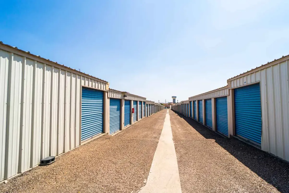 Drive up units at KO Storage