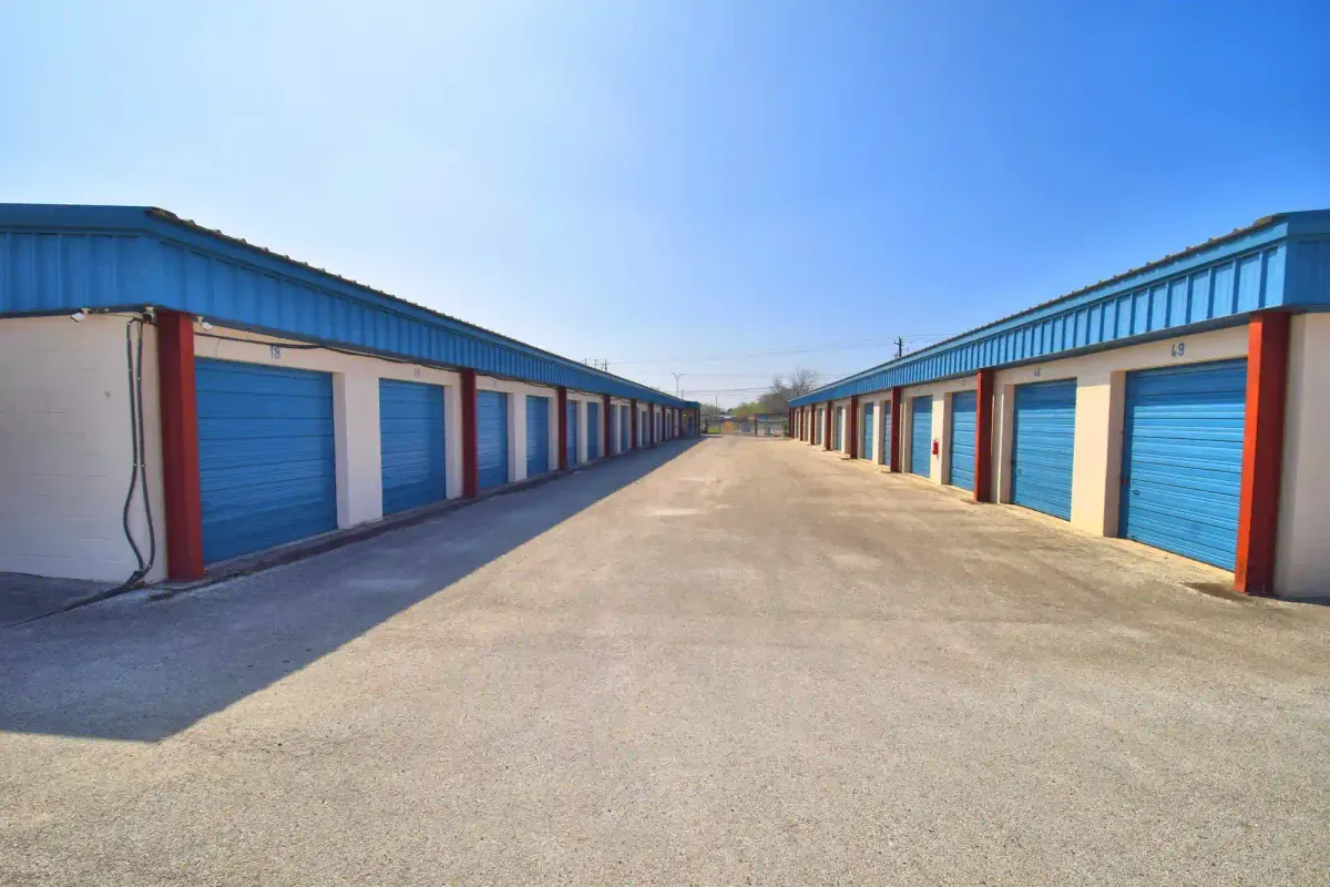 Drive up units at KO Storage