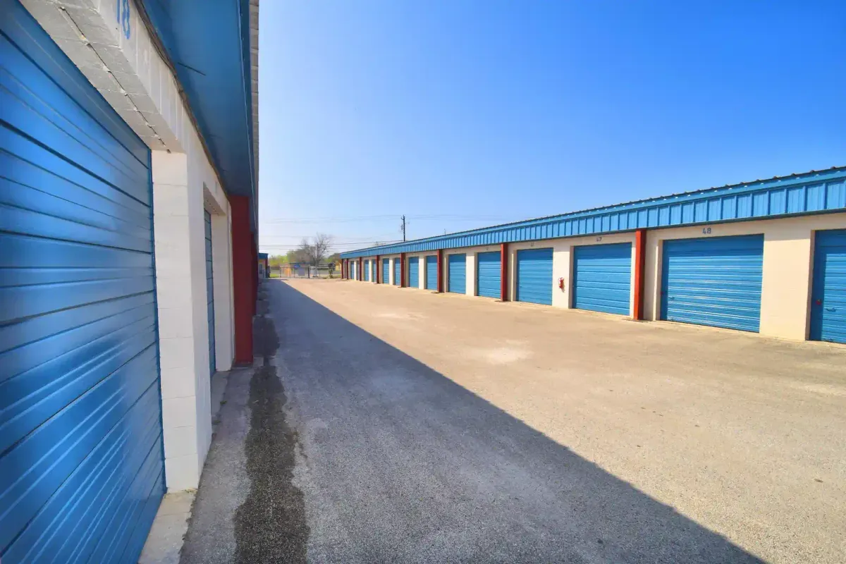 Drive up units at KO Storage