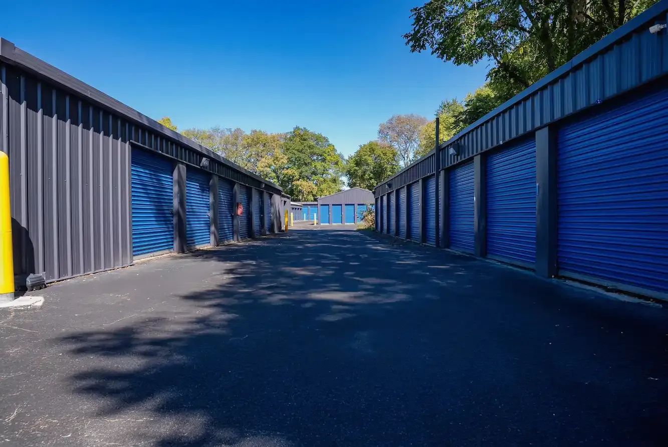 Drive up units at KO Storage