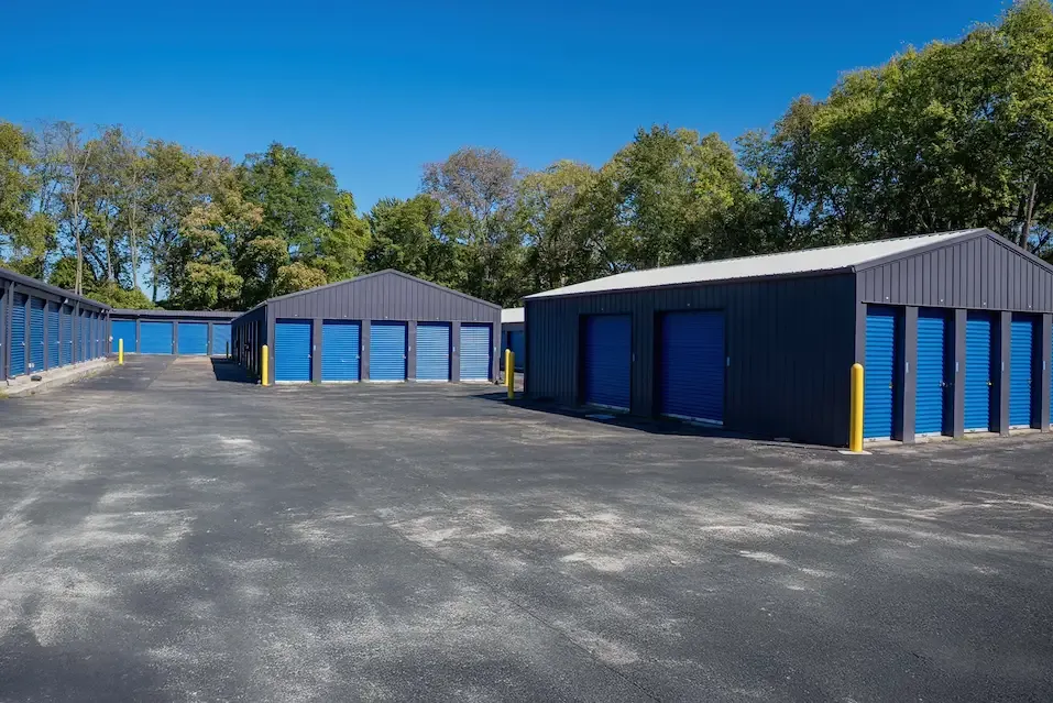 Drive up units at KO Storage