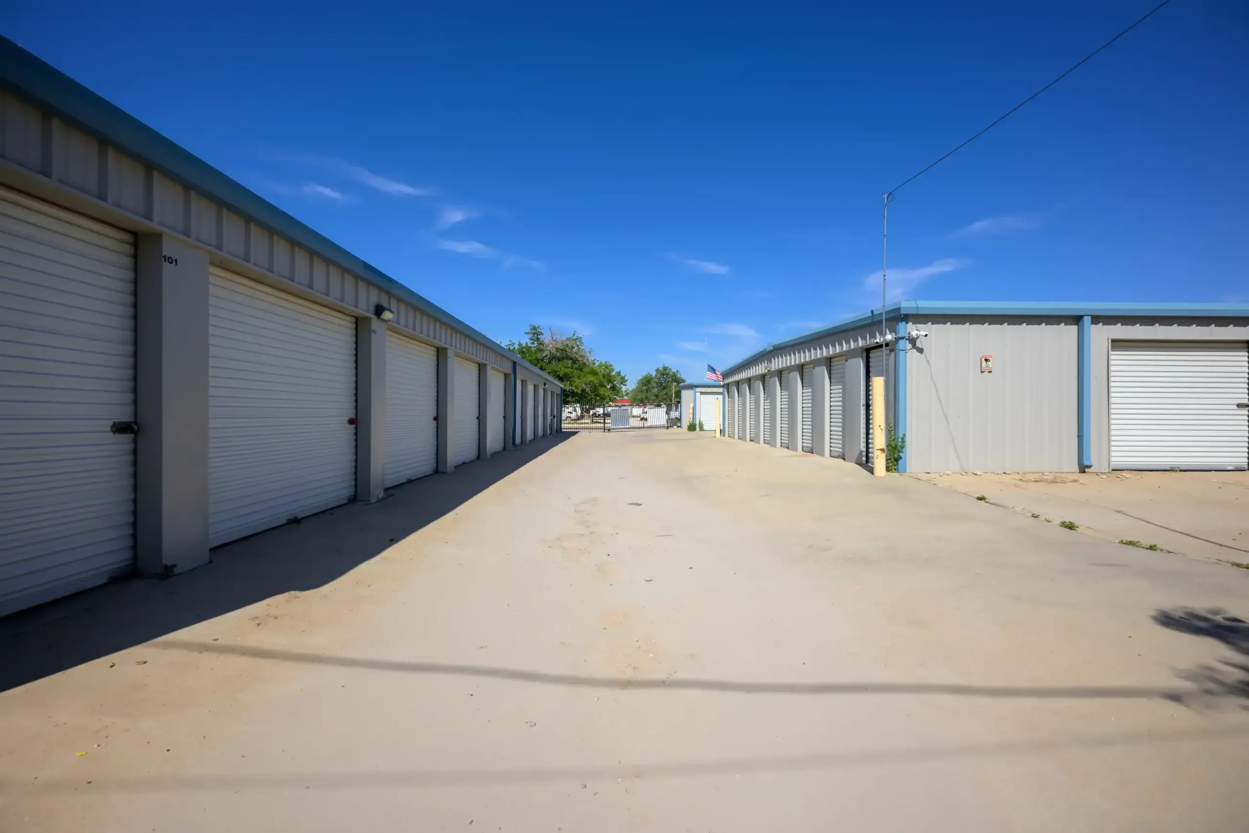 Drive up storage untis